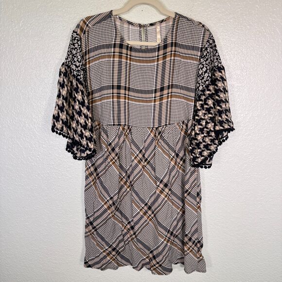 Uncle Frank Dresses & Skirts - Uncle Frank Dress Women Medium Plaid Houndstooth Flowy Rayon Boho Office Classic
